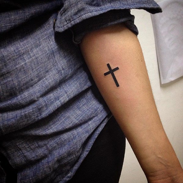 Cross Tattoo Ontwerpen & Hun betekenis
