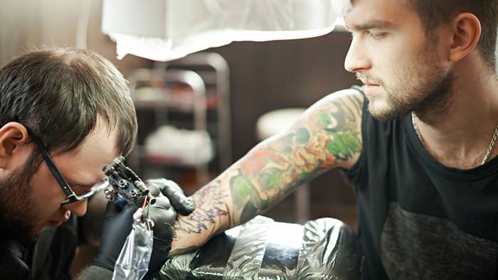 Veelvoorkomende banen die zichtbare tatoeages mogelijk maken