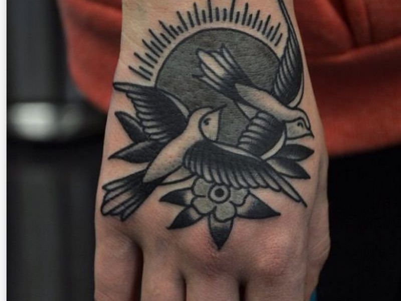 Hand Tattoo Pijn: Hoe erg doen ze pijn?