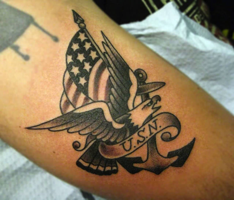 U.S. Navy Tattoo Beleid en voorschriften